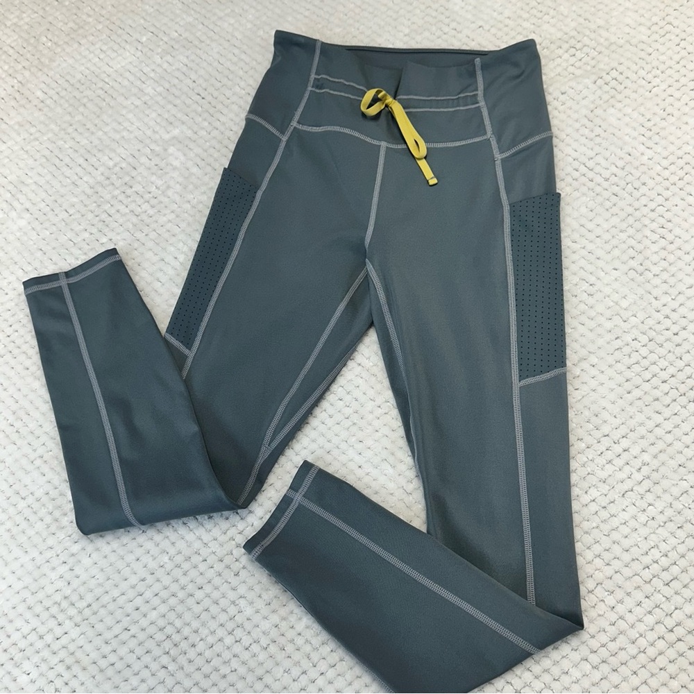 🎁5 FOR $50 SALE🎁 Motion365 Fabletics High-Rise 7/8 Leggings Yellow Cinch